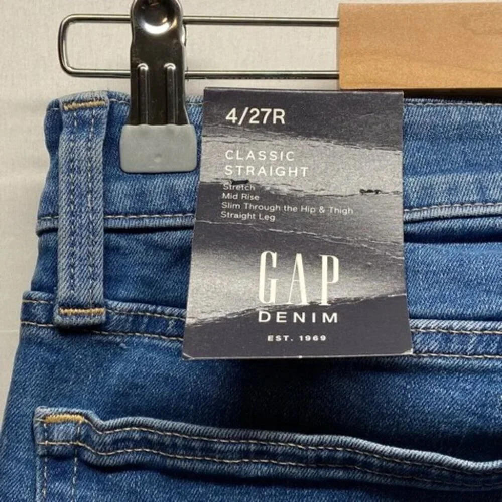Gap Denim Jeans Women's 27/4 Classic Straight‎ Medium Wash Stretch Mid Rise NWT